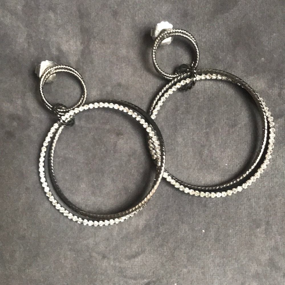 Double hoop earring